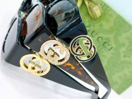 Picture of Gucci Sunglasses _SKUfw79566919fw